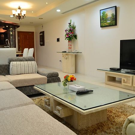 Kiev Tower Apartment Manama Exterior photo